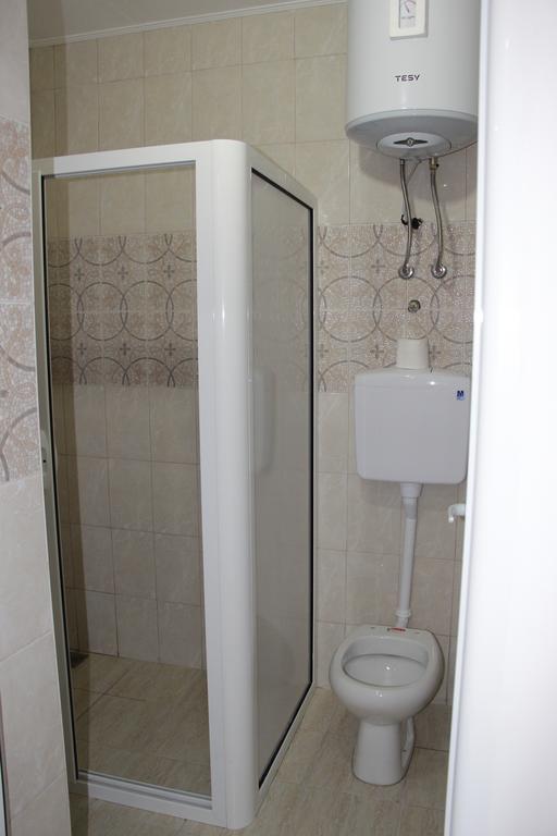 Apartments California Ulcinj Ngoại thất bức ảnh