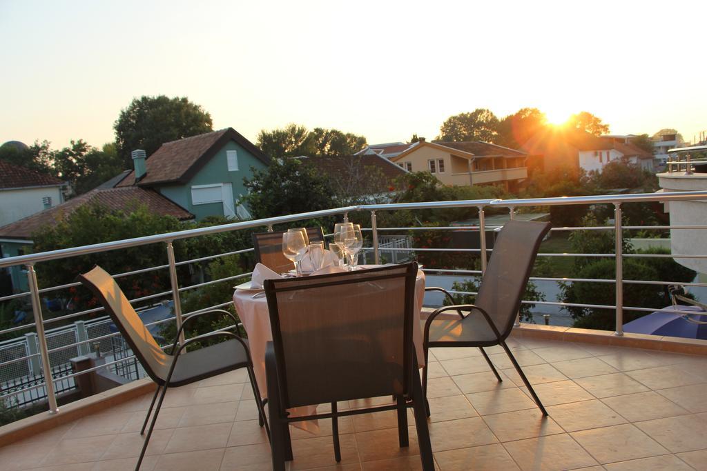 Apartments California Ulcinj Ngoại thất bức ảnh